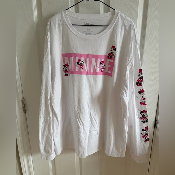 Disney Tops - Minnie Mouse Shirt